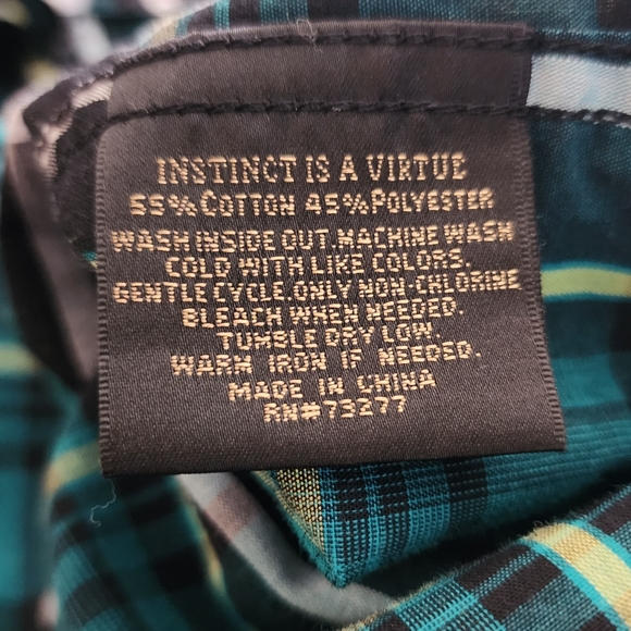 HELIX ATHLETIC FIT BUTTON DOWN - Picture 6 of 6